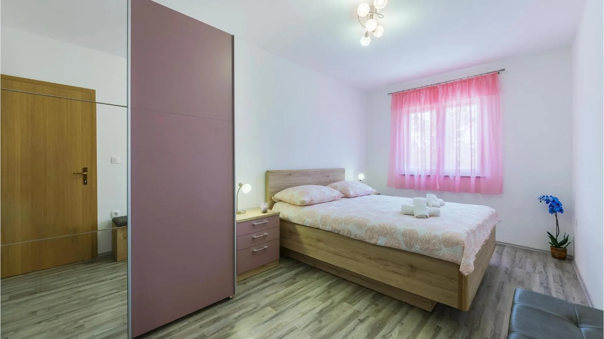 Beautiful Home In Krnica With Wifi 0*,